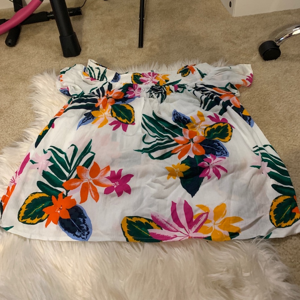 Floral top